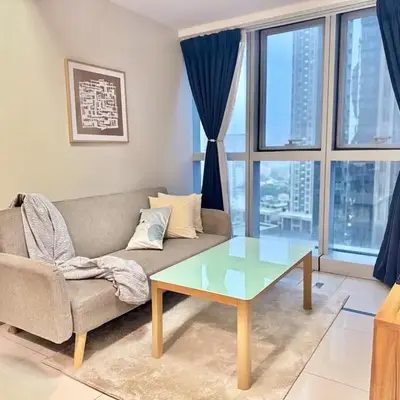 Bright Corner 2BR Suite with Bathtub Uptown BGC
