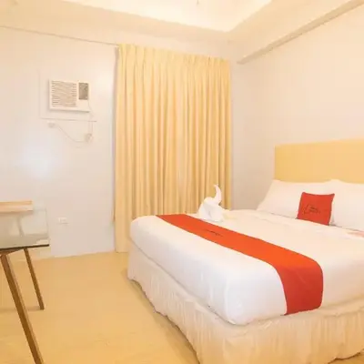 RedDoorz at Zenova Hotel