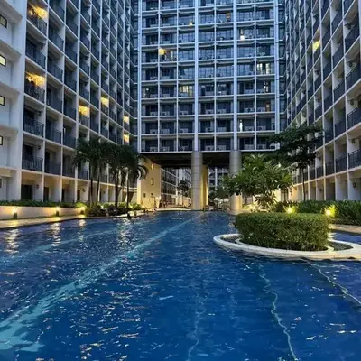 Cityscape staycation