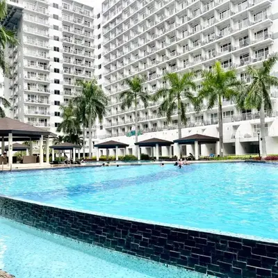 PinkdoorZ Moa Staycation at Shell Residences