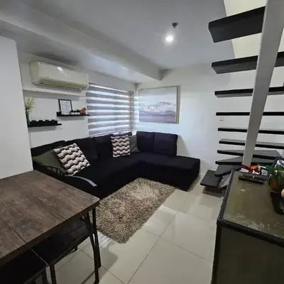 Casa Rosa3 2BR loft in BGC 5 people