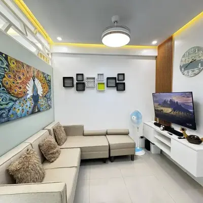 Modern 1 bedroom w Pool and City Views