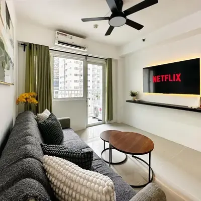 Spacious 2BR Living Rm Shore Res near NAIA MOA