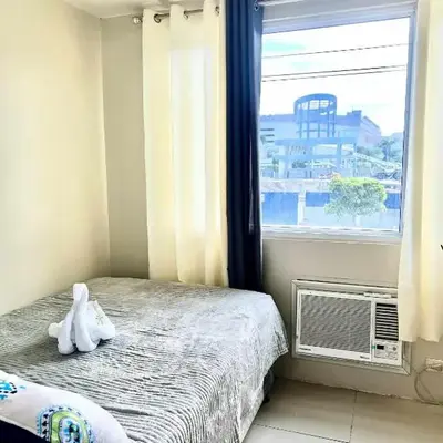 V&G era staycation