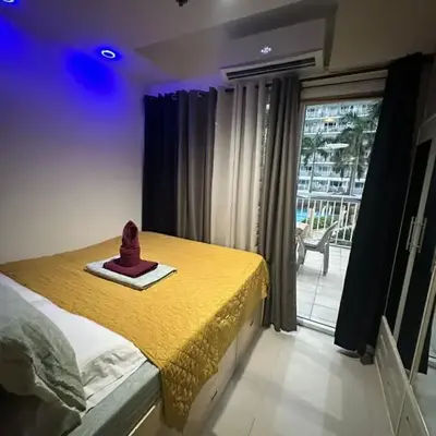 Wheng Place at Shell Residences MOA
