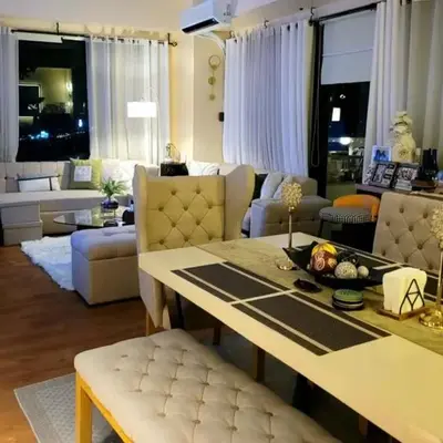 Spectacular Penthouse with Stunning Balcony in Eastwood Mall
