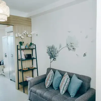 Budget staycation near moa