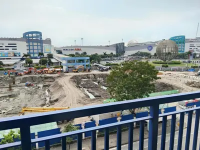 a view of a construction site from a balcony at Lhan residence in Manila