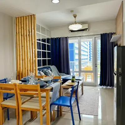 New Cozy 2-bedroom deluxe condo for 5 pax in MOA