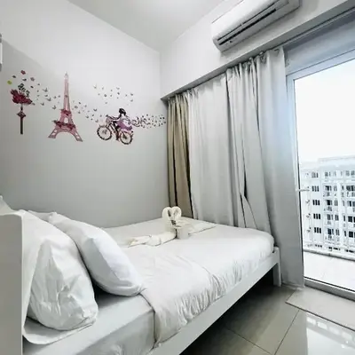 MOA GRAND STAY Suite #05 Spacious Unit & Sun Rise View