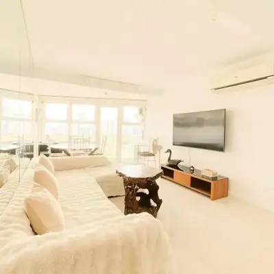 Cozy & Spacious 2BR Stay Near BGC - Home Theater