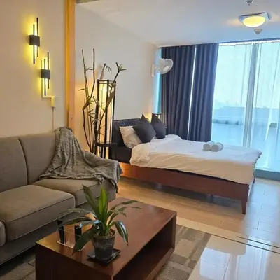 Very Cosy One Uptown near Grand Hyatt Hotel BGC Uptown Mall and St Lukes Medical Center