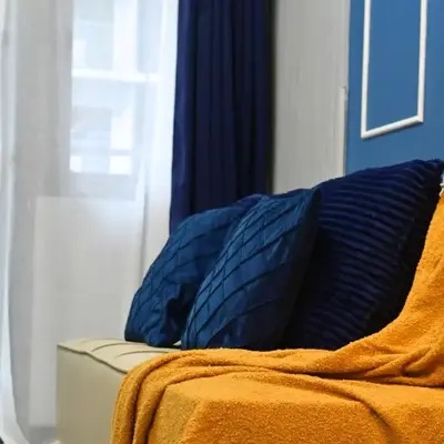 Chic & Cozy Urban Stay