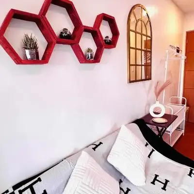 Minimalist Condo near NAIA Free Netflix Pool Balcony