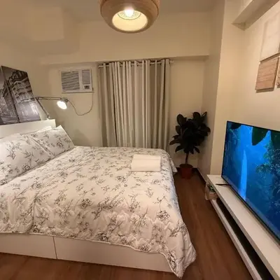 1BR Luxury Apartment The Camden Place