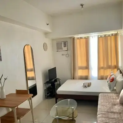 Minimalist Cozy condo in Makati