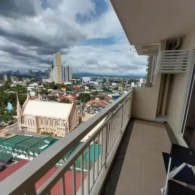 Prisma Pasig Gateway with Balcony and Wifi