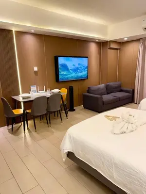Gallery image of Venice Luxe Retreat, Studio Type, 2 Beds, Pool, kitchen, Netfilx, Canal Mall Access in Manila