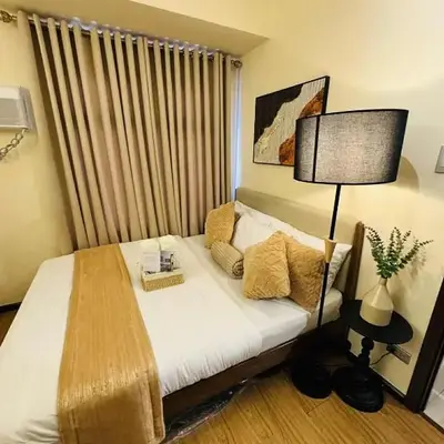 1-Bedroom Condo - Stunning Sunset at the City