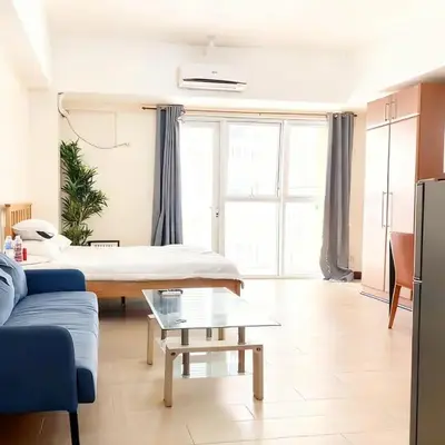 Grand view Venice 1BR with balcony near BGC