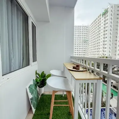 Staycation near Mall of Asia