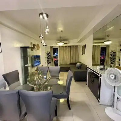Shell Residence 2 bedroom by Kathy