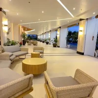 One br cozy resort style condo sunset view balcony Robinson Las Pinas