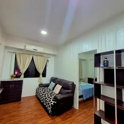 1BR Retro-styled Condo unit in BGC