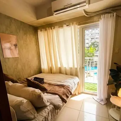 Classy Pool view low floor Condo near MoA