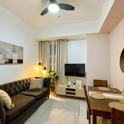 Stylish 1BR Condo in 101 Newport City Near NAIA