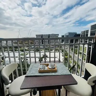 Shore Balcony MOA Price worthy Wifi Pool Netflix