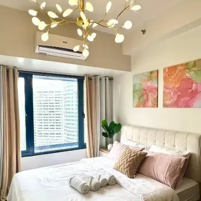 Snooze & Stay