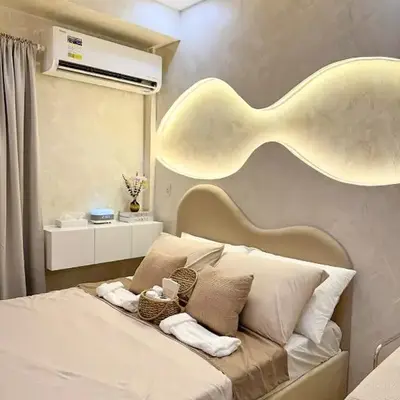 Midhaven Suite