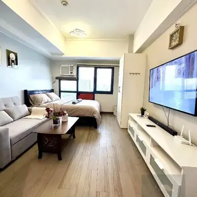 Cozy Modern Studio Unit with PS4 at The Sentinel Residences