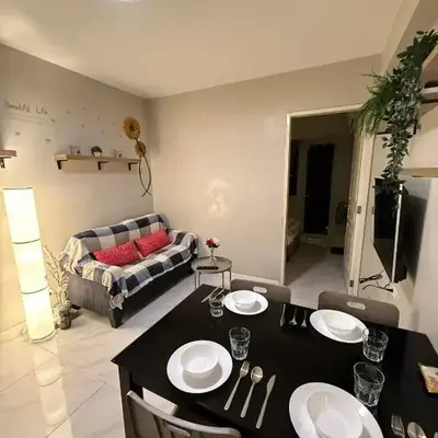 1BR Condo with balcony near MOA