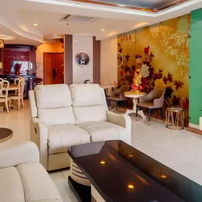 Classic-style Top Floor In Manila Bay