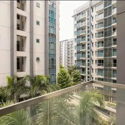 1 Bedroom Apartment Condo Across Manila Airport NAIA T3