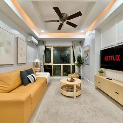 Premier 3BR with Fast Internet near High Street BGC