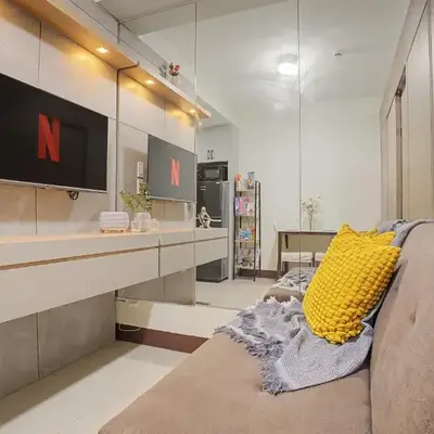 Relaxing 1BR Balcony with Pool View Plus Free Parking