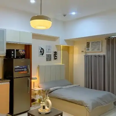 A Studio Unit in McKinley Near Venice Grand Canal Mall