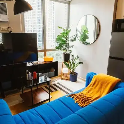 Spacious 1-BR Condo near BGC w Pool and Gym