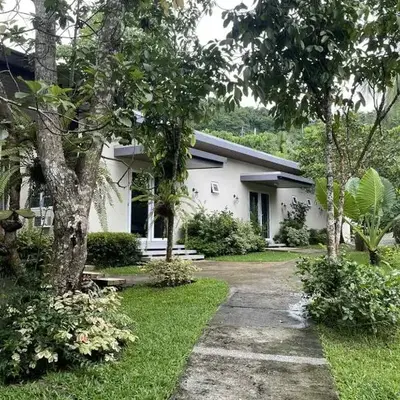 Pleasant Hill Cabins near Tagaytay Highlands