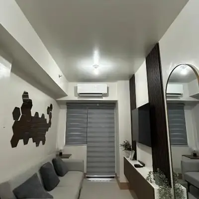 Condotel 1BR w balcony at MOA SMDC Shore3 T1
