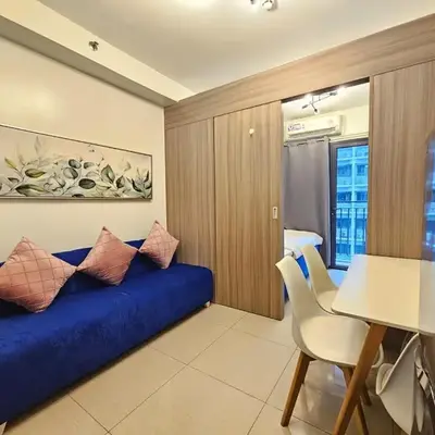 Shore 2 Tower 2 Pool View 1BR near MOA and NAIA Shore003
