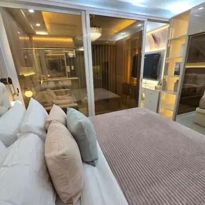 Royal Suites at Shore Residences near SM MOA and Airport