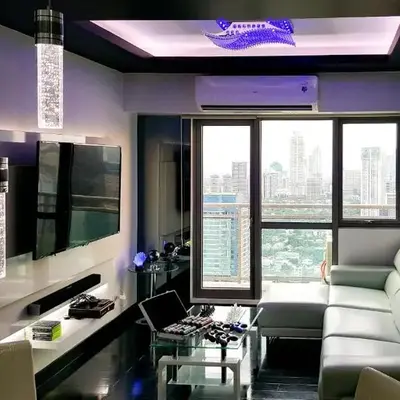 Modern Luxury Lower Penthouse Unit