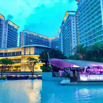 AZURE C4 BEACHPOOL balcony wifi MULTIPLE UNITS