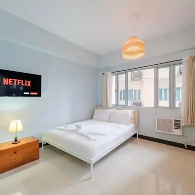 Modern Stylish Condo in Morgan Suites McKinley with Wi-Fi