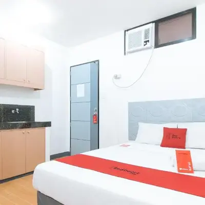 RedDoorz at CAA Road Las Pinas