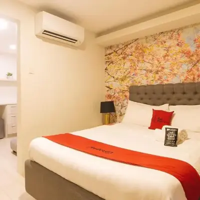 RedDoorz Plus at La Belle Residences Makati City